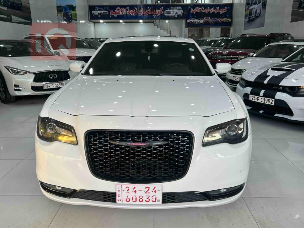 کرایسلەر 300